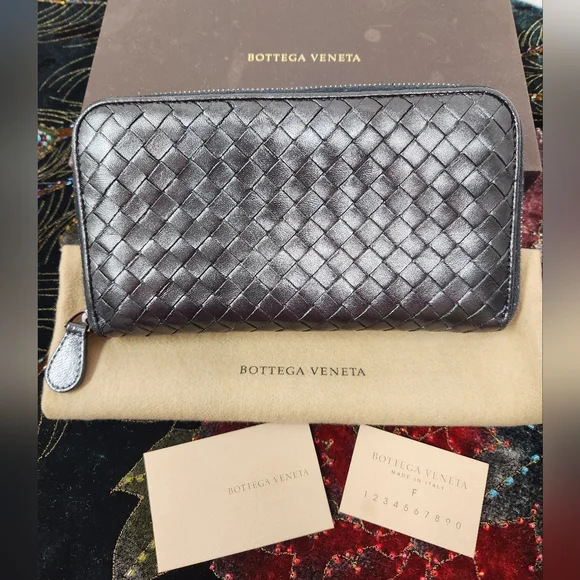 Bottega Veneta wallet - Picture 1 of 14